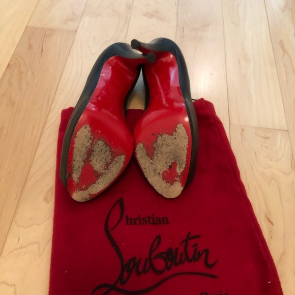 Black peeptoe Christian Louboutin pumps - Picture 4 of 4